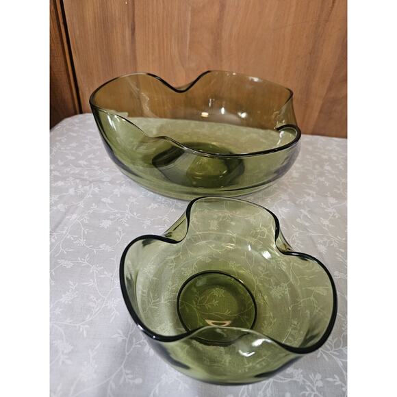 Vintage Anchor Hocking Glass Chip & Dip Bowl Set Green Glass RETRO 9.5" & 5" - Picture 2 of 10